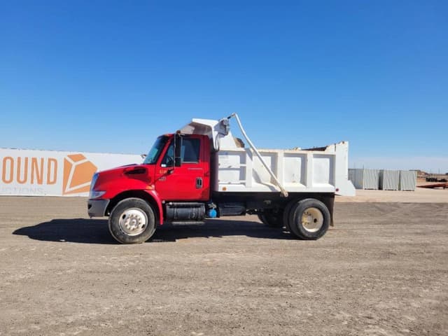 Image of International 4300 equipment image 1