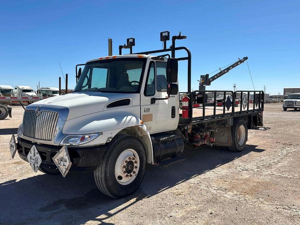 Main image International 4300