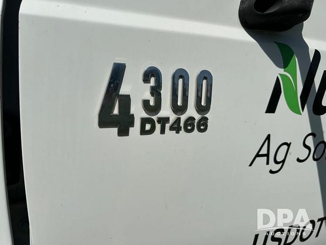 Image of International 4300 equipment image 1