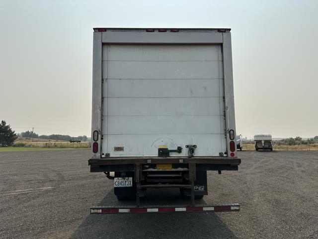 Image of International 4300 equipment image 3