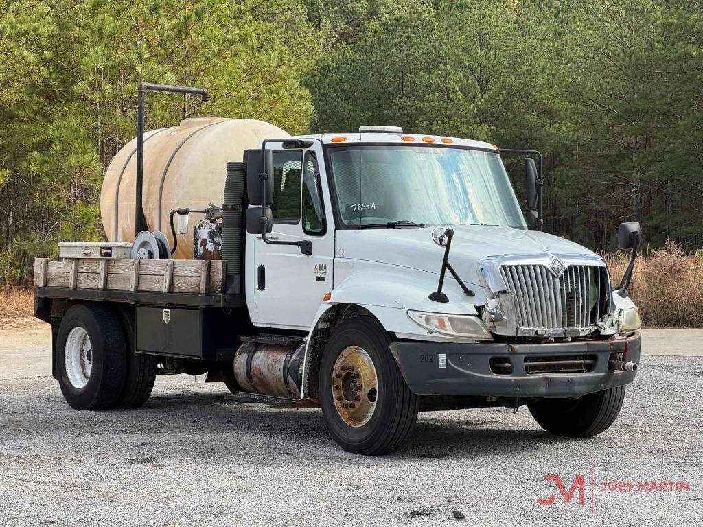 2007 International 4300 Equipment Image0