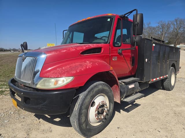 Image of International 4300 equipment image 1