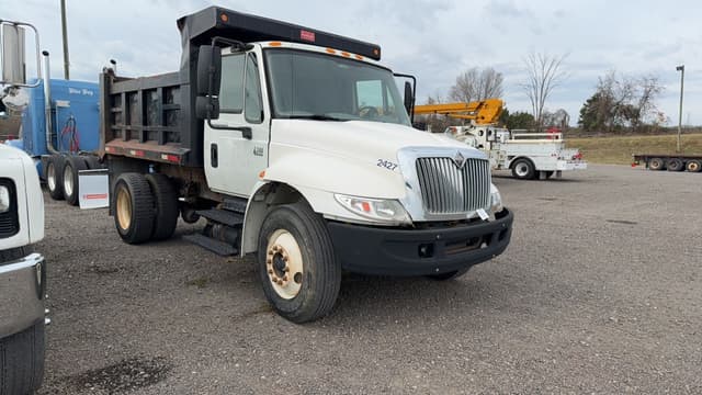 Image of International 4300 equipment image 2