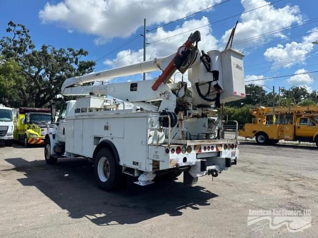 Image of International 4300 equipment image 2