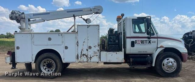 Image of International 4300 equipment image 3