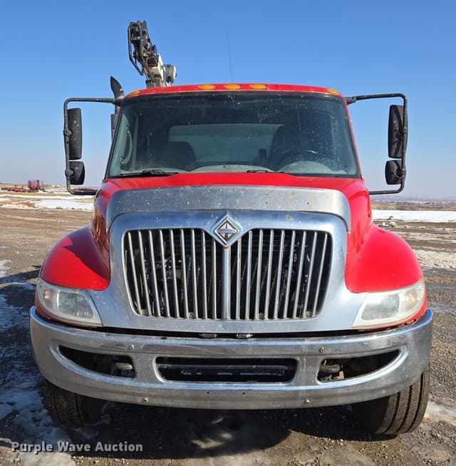 Image of International 4300 equipment image 1