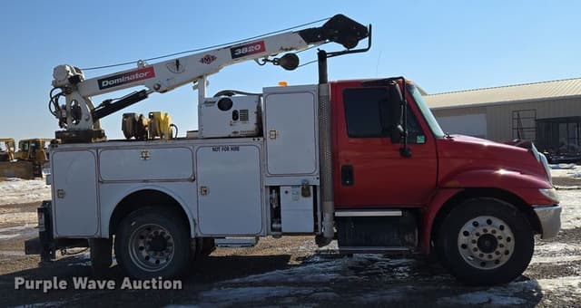 Image of International 4300 equipment image 3