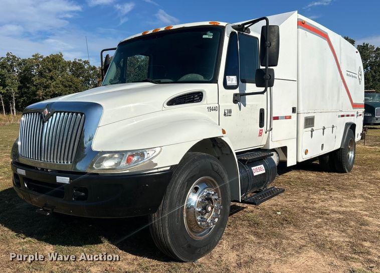 Main image International 4300