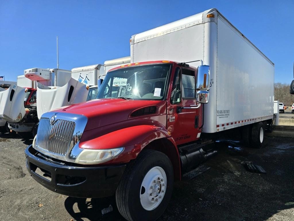 2007 International 4400 Equipment Image0