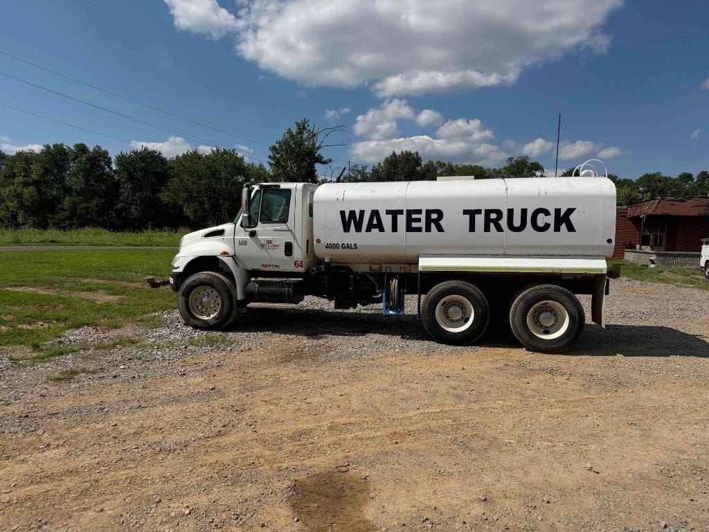 2007 International 4400 Equipment Image0