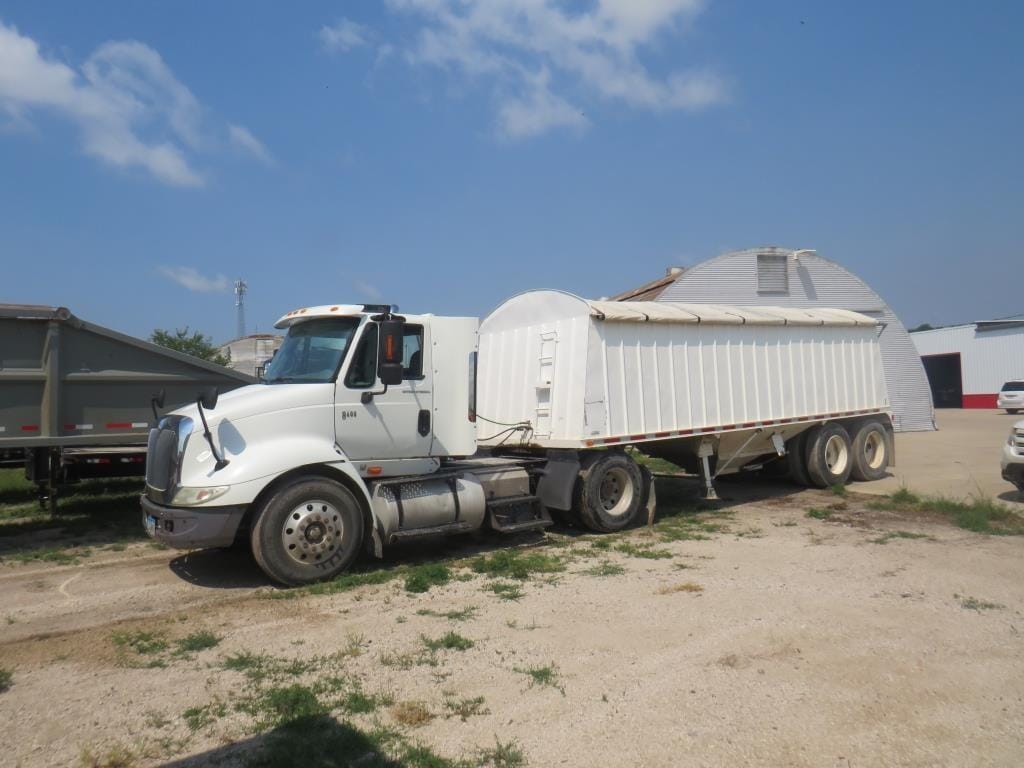 2007 International 600 Equipment Image0