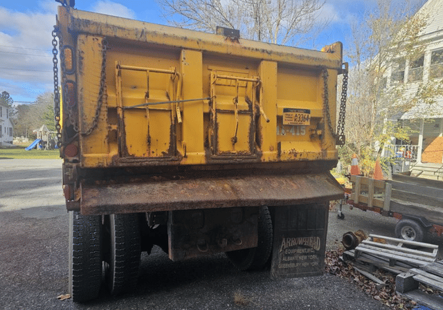 Image of International 7400 equipment image 3