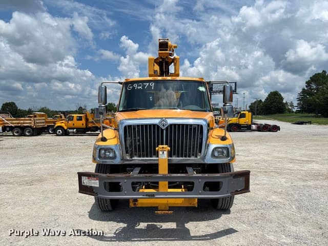 Image of International 4700 equipment image 1