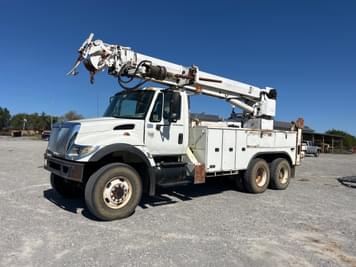 Main image International 7400