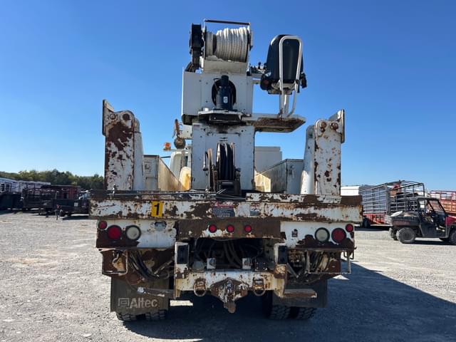 Image of International 7400 equipment image 3