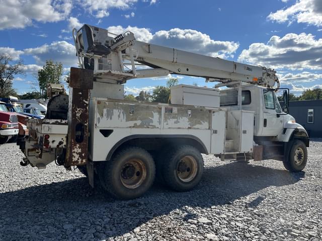 Image of International 7400 equipment image 3