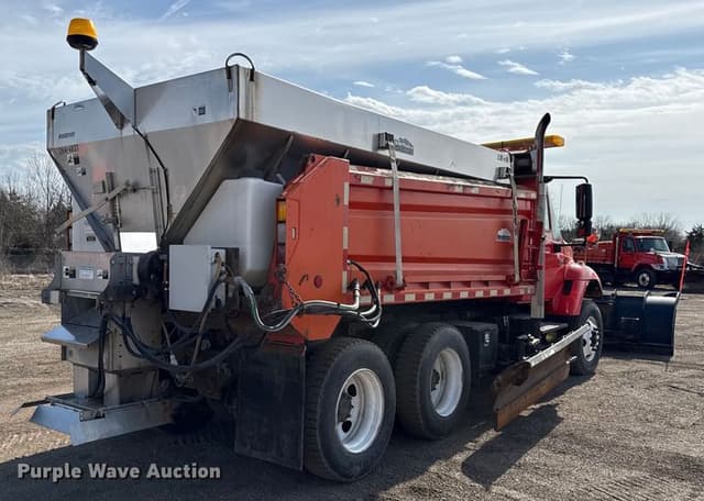 Image of International DT466 equipment image 4