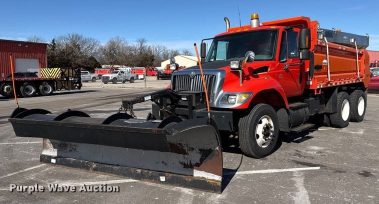 2007 International 7400 Equipment Image0