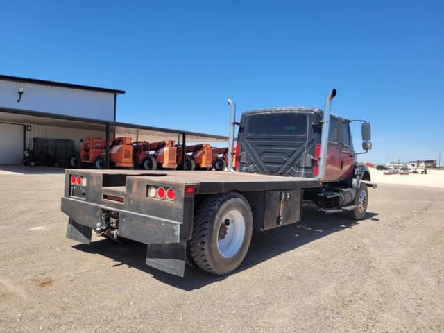 Image of International 7400 equipment image 4