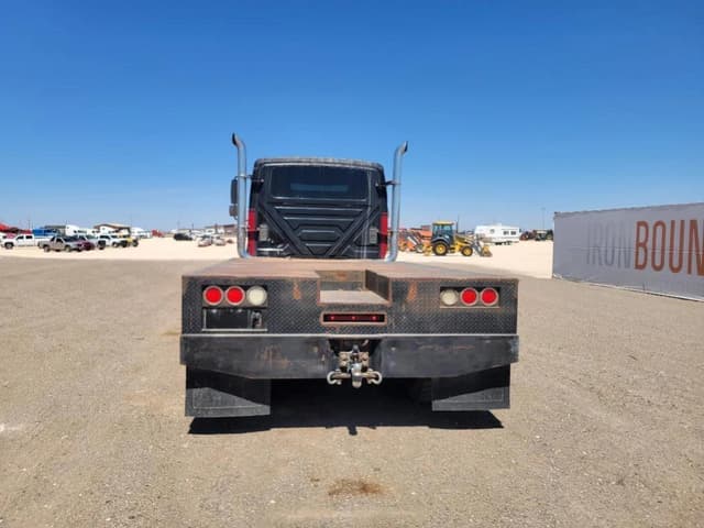 Image of International 7400 equipment image 3