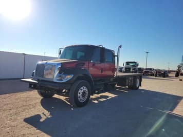 Main image International 7400