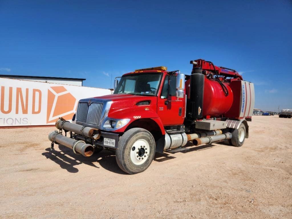 2007 International 7400 Equipment Image0