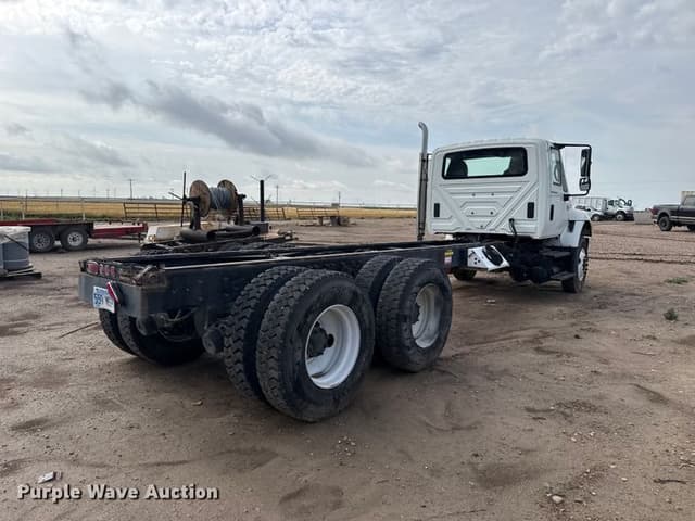Image of International 7400 equipment image 4