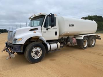 Main image International 7400