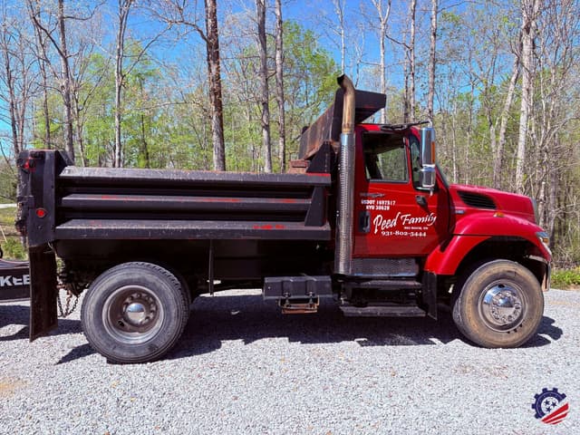 Image of International 7400 SFA equipment image 4