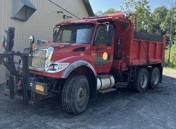 Main image International 7600