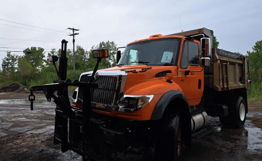 Main image International 7600