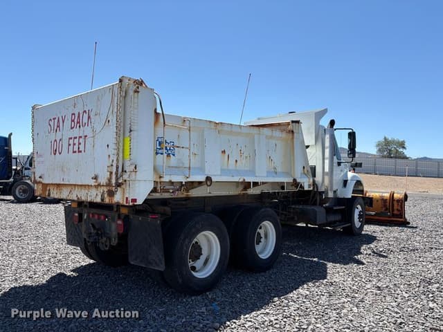 Image of International 7600 equipment image 4