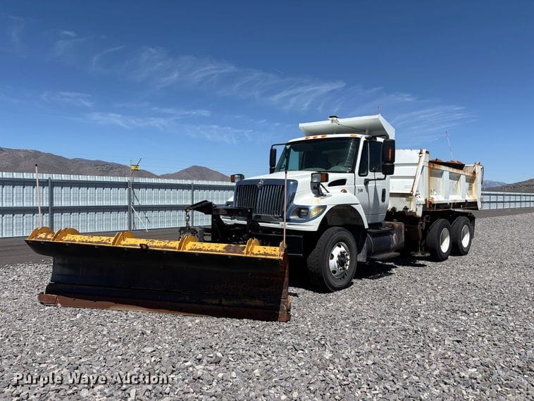 2007 International 7600 Equipment Image0