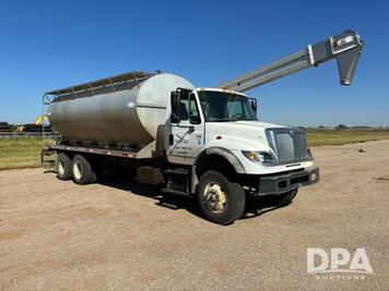 Main image International 7600