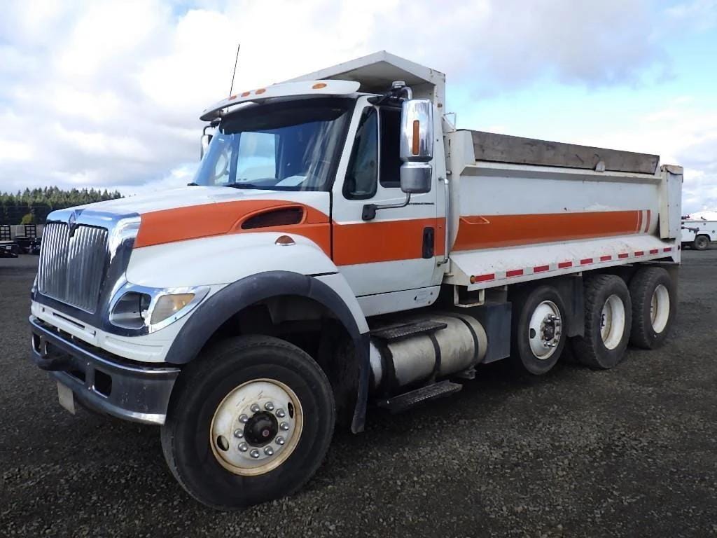 2007 International 7600 Equipment Image0