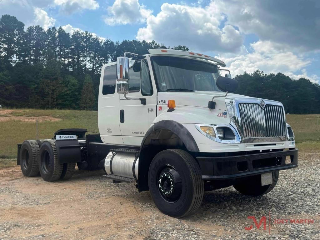 2007 International 7600 Equipment Image0