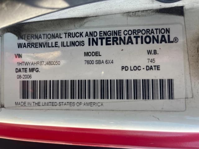 Image of International 7600 equipment image 2