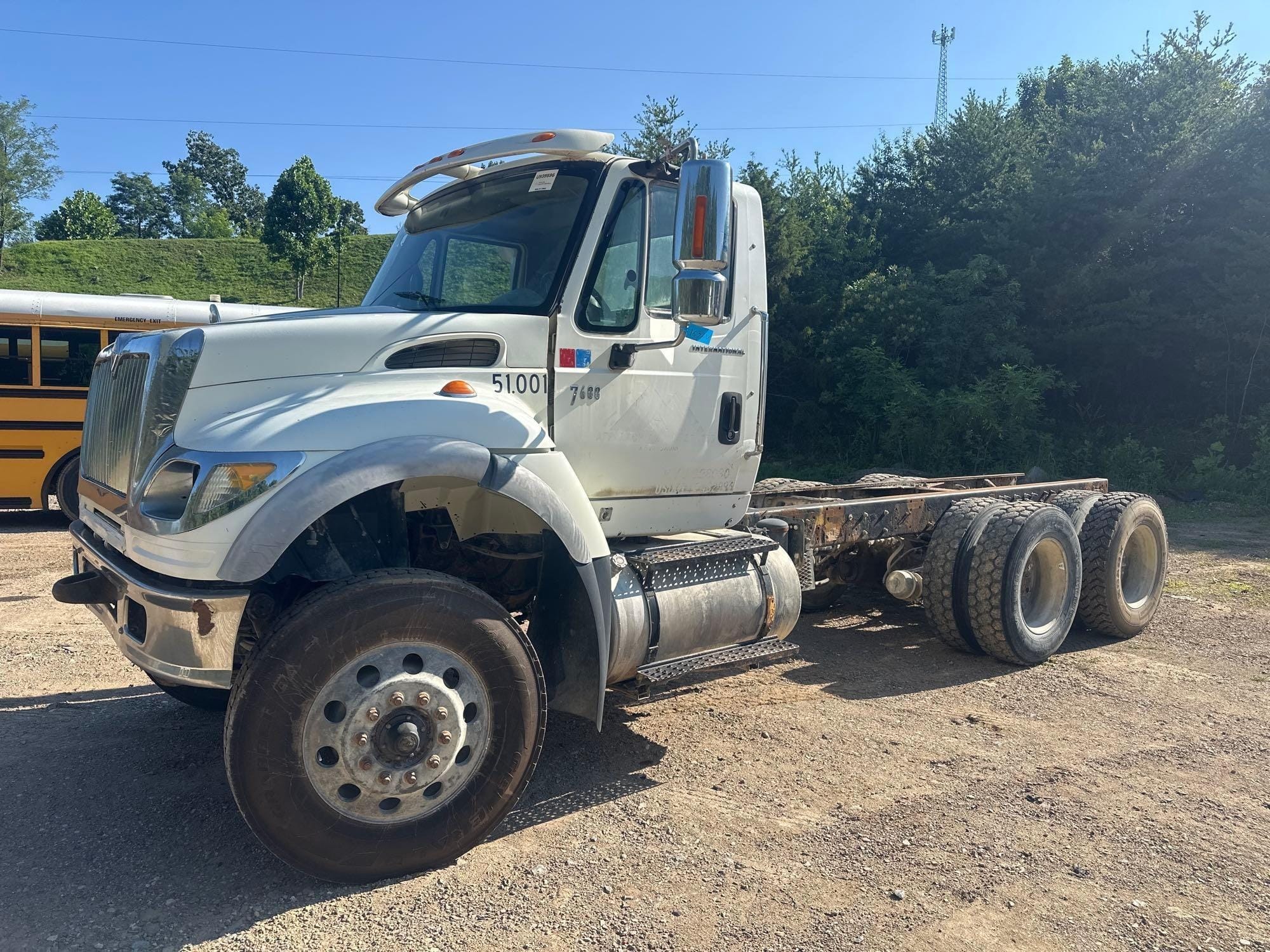 2007 International 7600 Equipment Image0