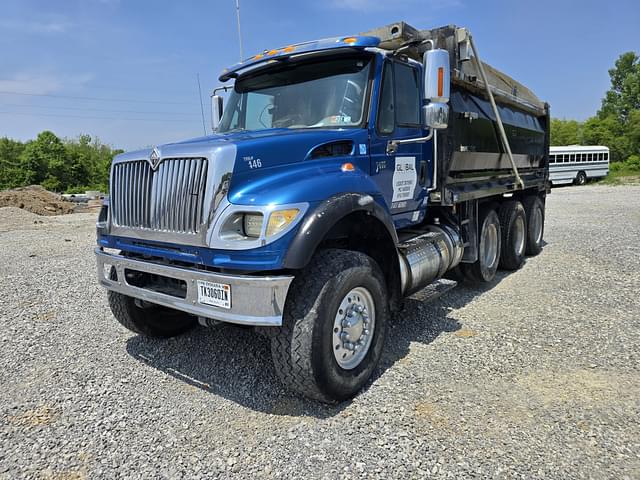 Image of International 7600 equipment image 1