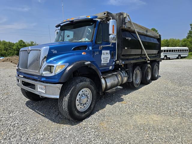 Image of International 7600 equipment image 2