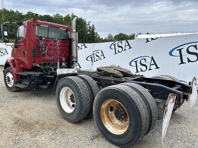 Image of International 8600 equipment image 2