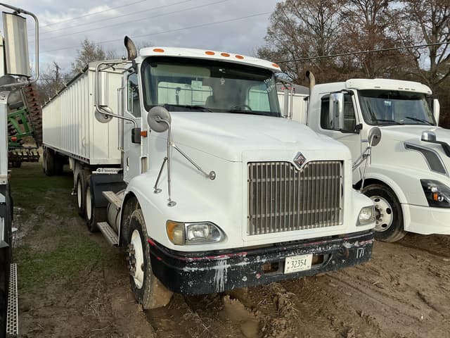 Image of International 9200 equipment image 1