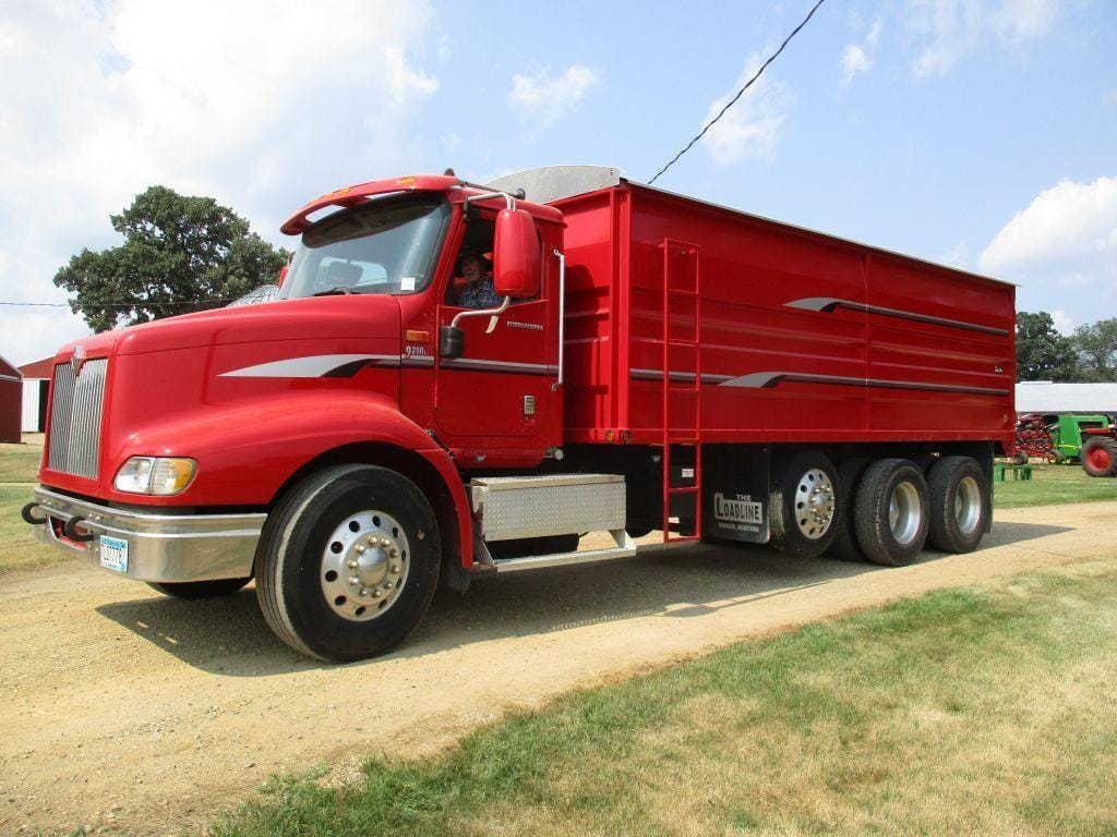 2007 International 9200 Equipment Image0