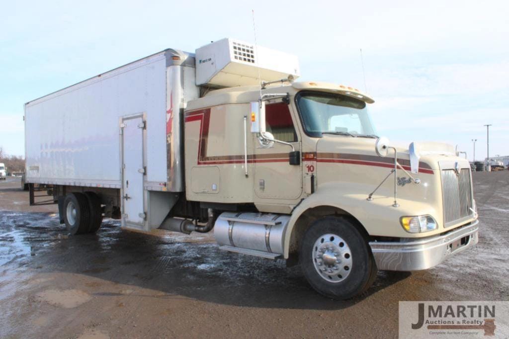 2007 International 9200i Equipment Image0