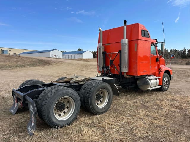 Image of International 9200i equipment image 4