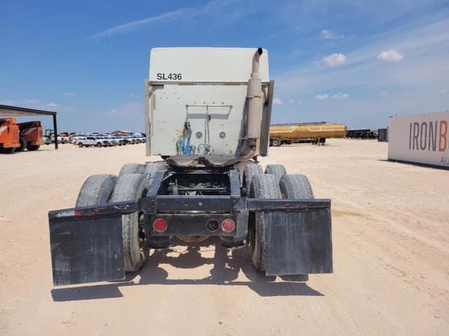 Image of International 9200i equipment image 3