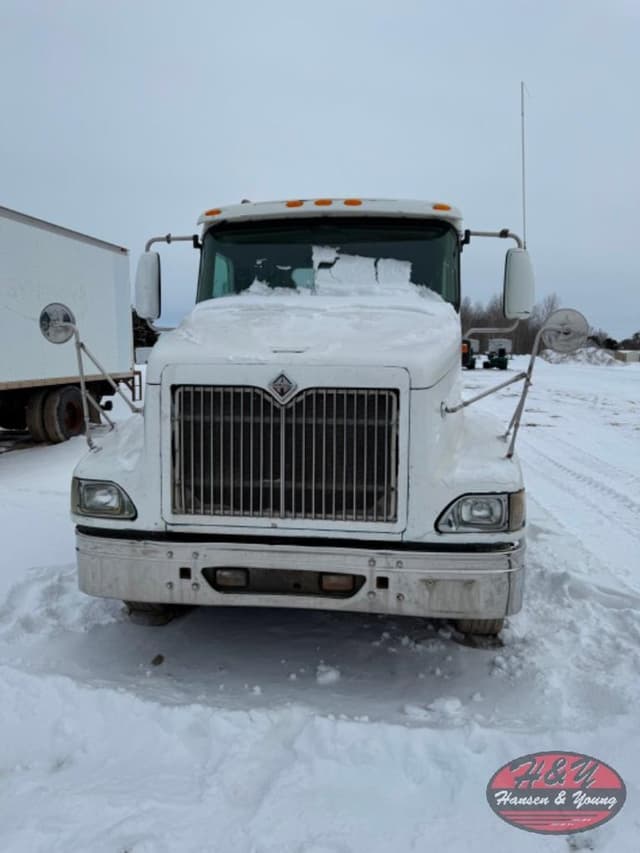 Image of International 9200i equipment image 4