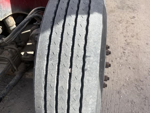 Image of International 9400i equipment image 4