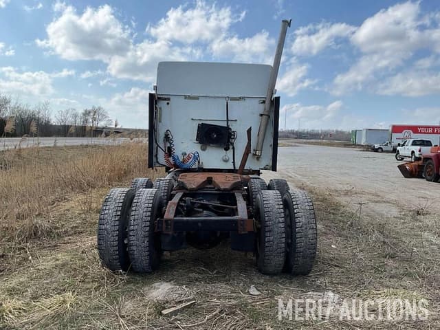 Image of International 9400i equipment image 2