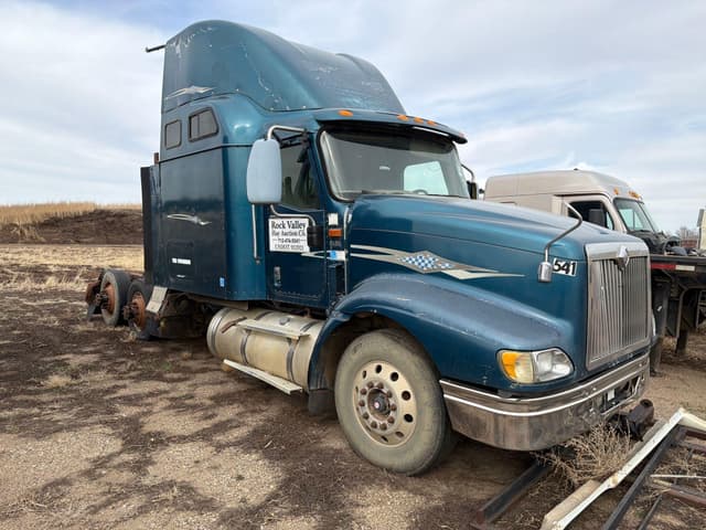 Image of International 9400 equipment image 2